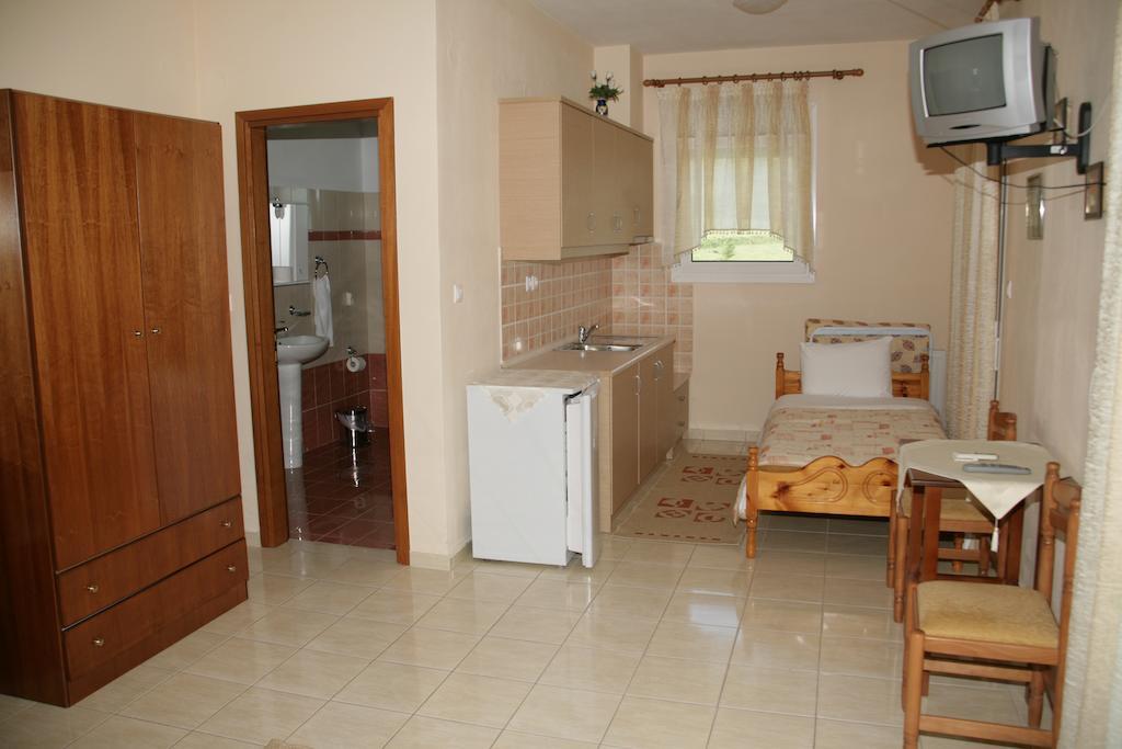 Elanthi Hostel Kastoria Quarto foto